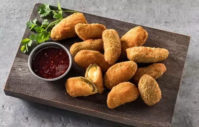 Chilli Poppers with Dip